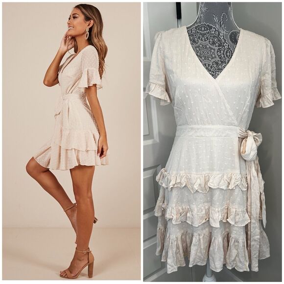 Gorgeous Lulu’s Ruffle Cream Dress sz Small - Picture 1 of 7